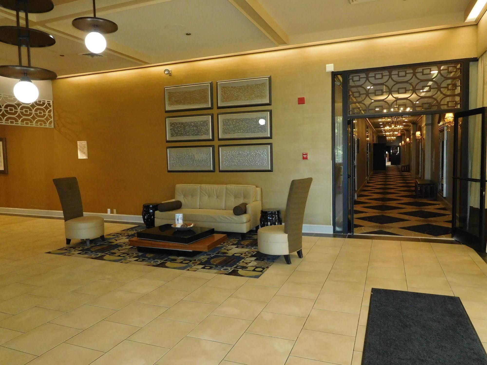 Wyndham Garden Greensboro Extérieur photo