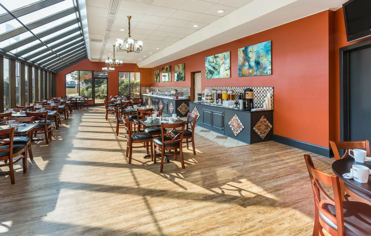 Wyndham Garden Greensboro Extérieur photo