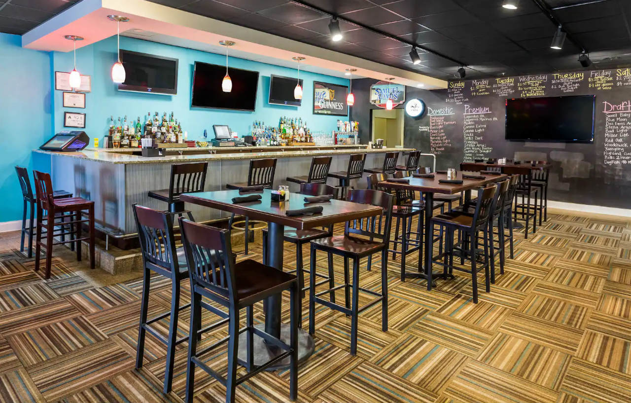 Wyndham Garden Greensboro Extérieur photo
